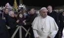 Schiaffo di Papa Francesco alla fedele: perchè ha reagito così