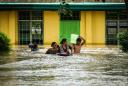 Philippines storm leaves 182 dead and tens of thousands displaced