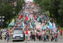 Protesters hold seventh anti-Kremlin march over detained governor