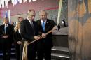 Putin unveils Leningrad siege monument in Jerusalem