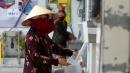 'Rice ATM' feeds Vietnam's most vulnerable population during virus lockdown
