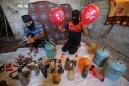 Israel closes Gaza goods crossing after balloon attacks