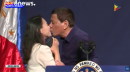 El beso forzado de Duterte a una trabajadora filipina en Seúl desata una ola de críticas