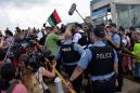 Detienen a activistas que intentaron bloquear el acceso al aeropuerto de Chicago