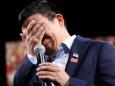 Andrew Yang breaks down in tears over gun violence as 2020 Democrats in Iowa call for action after Santa Fe shooting