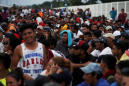 Miles de hondureños avanzan por México pese a la amenaza de Trump